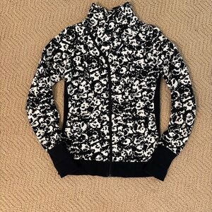 Lululemon Scuba asymmetrical zip (4)